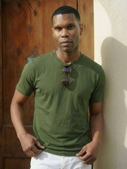 Camiseta Masculina Básica Algodão Gola Redonda